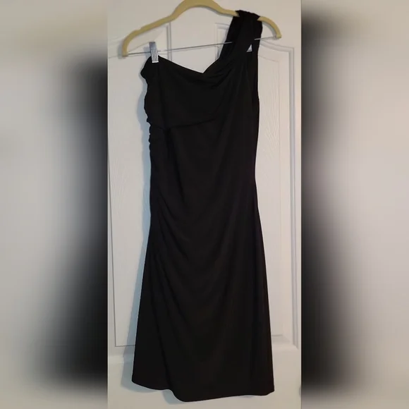 Ralph Lauren Elegant One-Shoulder Black Dress With Side Ruching - Picture 3 of 9